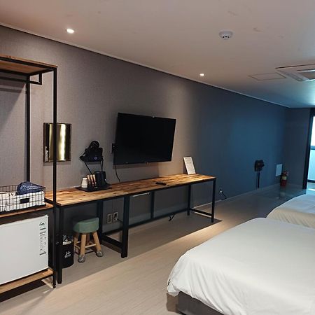 Tongyeong Bridge Hotel Ngoại thất bức ảnh