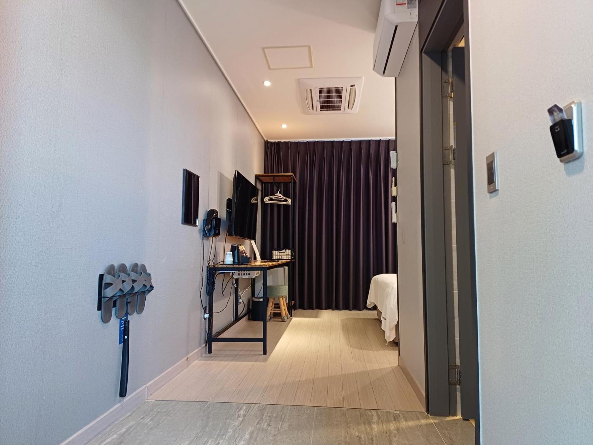 Tongyeong Bridge Hotel Ngoại thất bức ảnh
