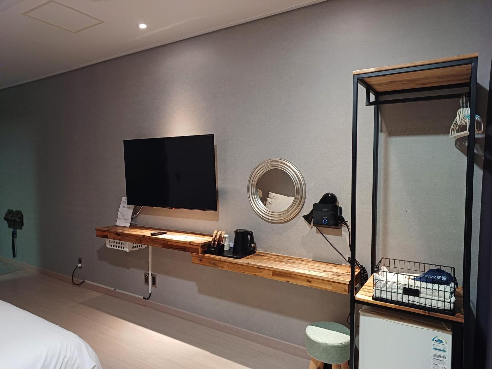 Tongyeong Bridge Hotel Ngoại thất bức ảnh